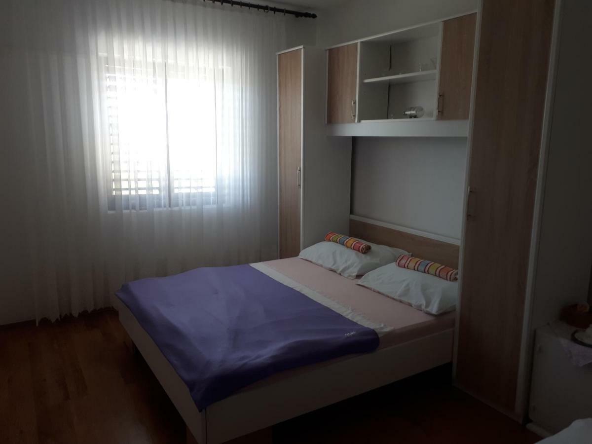Luminaria Solis Vacation Home Rogoznica  Esterno foto