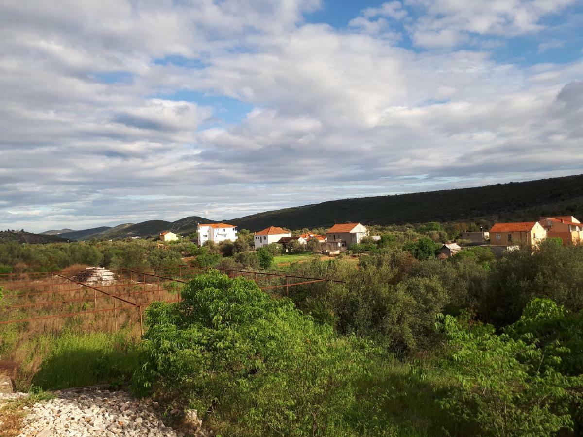 Luminaria Solis Vacation Home Rogoznica  Esterno foto