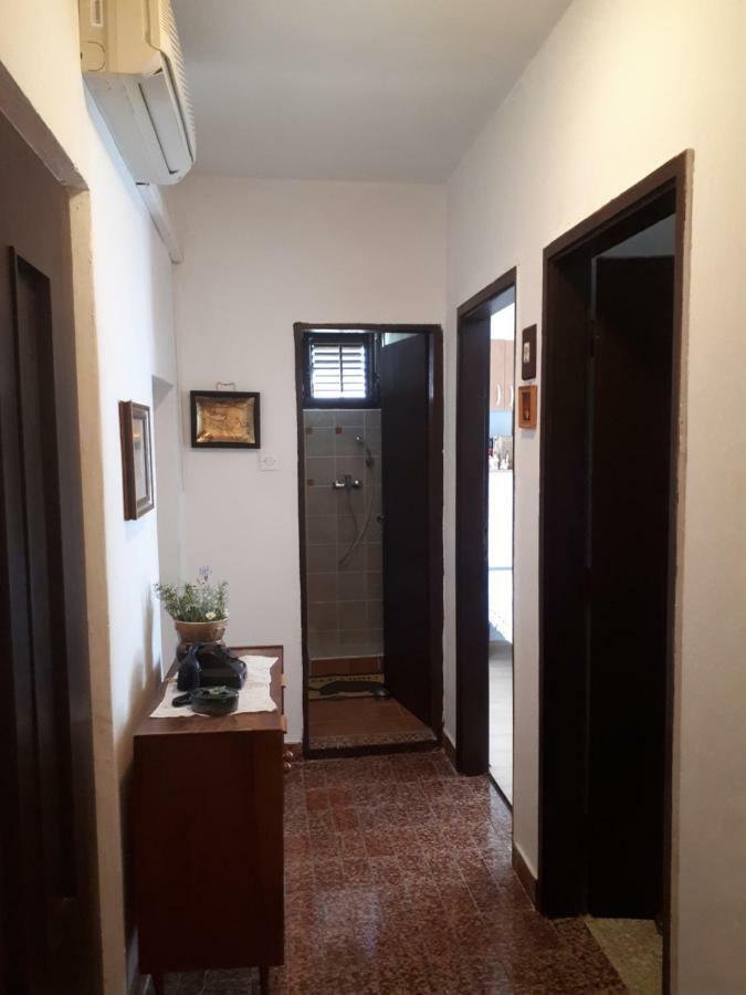 Luminaria Solis Vacation Home Rogoznica  Esterno foto