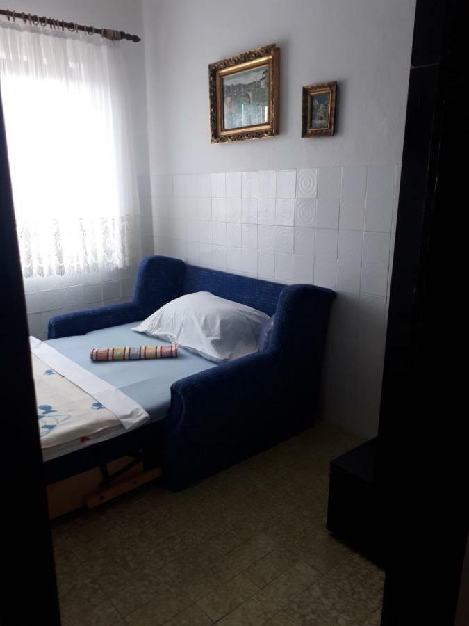Luminaria Solis Vacation Home Rogoznica  Esterno foto